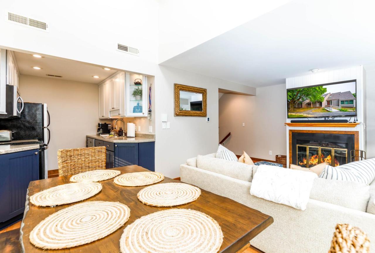 Summer Specials! Cozy King Beds, Pool Access, Galena Territory Amenities, Fireplace, Great Location In Galena Territory On Lake Galena Eksteriør bilde
